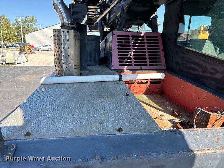 image for item DX1443 1996 Link-Belt ATC-822 crane truck