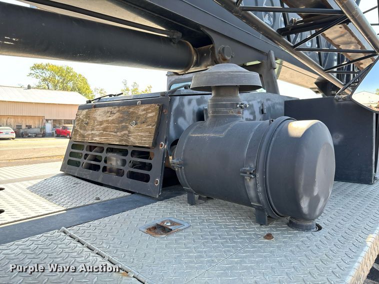 image for item DX1443 1996 Link-Belt ATC-822 crane truck