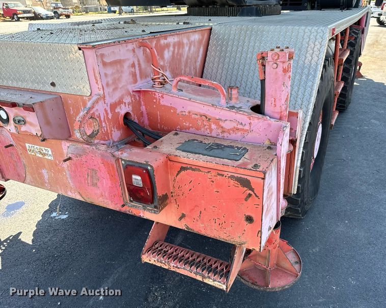 image for item DX1443 1996 Link-Belt ATC-822 crane truck