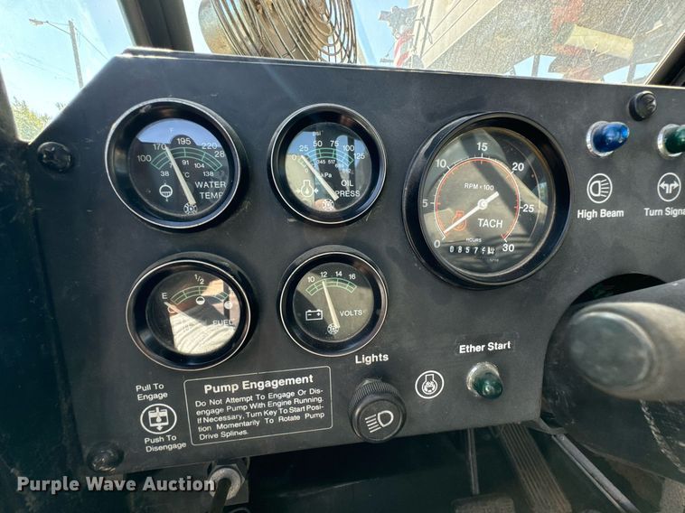 image for item DX1443 1996 Link-Belt ATC-822 crane truck