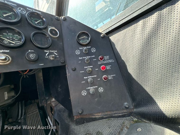 image for item DX1443 1996 Link-Belt ATC-822 crane truck