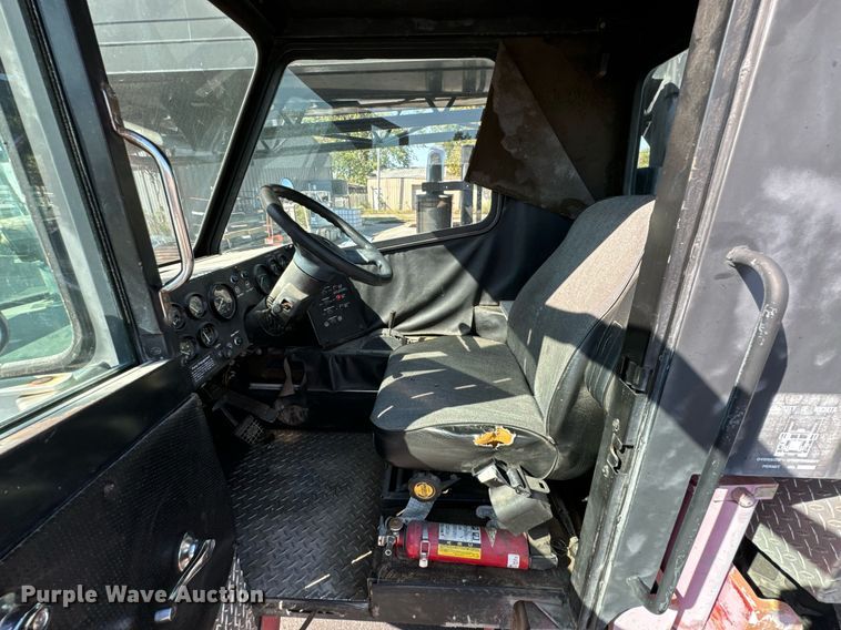 image for item DX1443 1996 Link-Belt ATC-822 crane truck