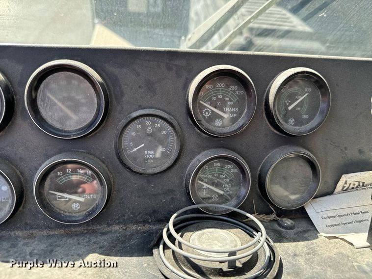 image for item DX1443 1996 Link-Belt ATC-822 crane truck