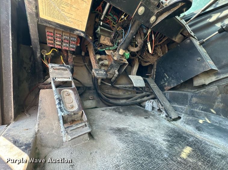 image for item DX1443 1996 Link-Belt ATC-822 crane truck