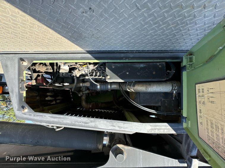 image for item DX1443 1996 Link-Belt ATC-822 crane truck