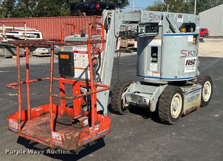 image for item DX1444 Skyjack SJKB-33N boom lift