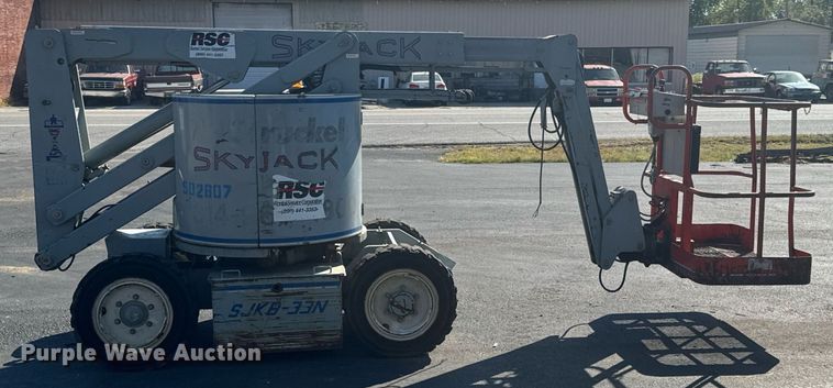 image for item DX1444 Skyjack SJKB-33N boom lift