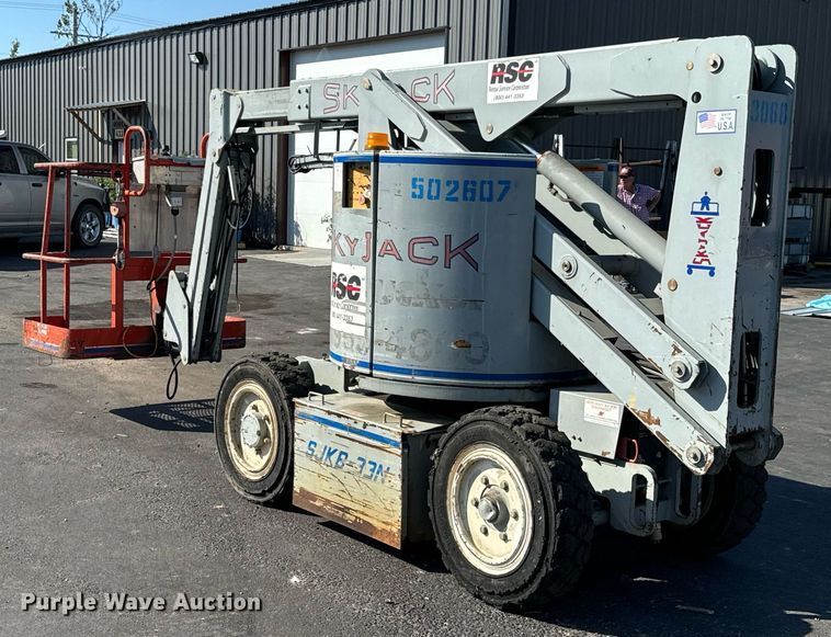 image for item DX1444 Skyjack SJKB-33N boom lift