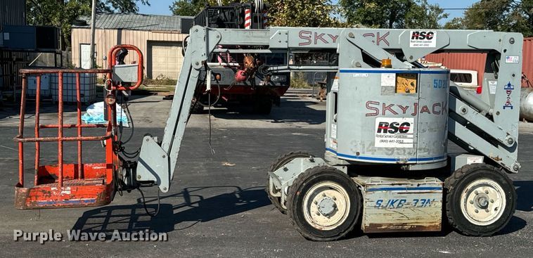 image for item DX1444 Skyjack SJKB-33N boom lift