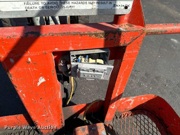 image for item DX1444 Skyjack SJKB-33N boom lift