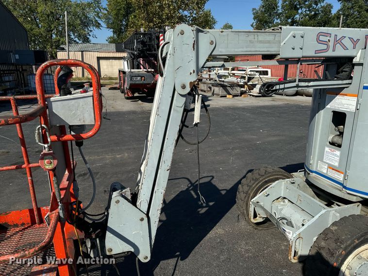 image for item DX1444 Skyjack SJKB-33N boom lift