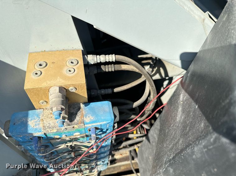 image for item DX1444 Skyjack SJKB-33N boom lift