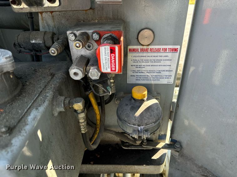 image for item DX1444 Skyjack SJKB-33N boom lift