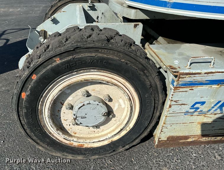 image for item DX1444 Skyjack SJKB-33N boom lift