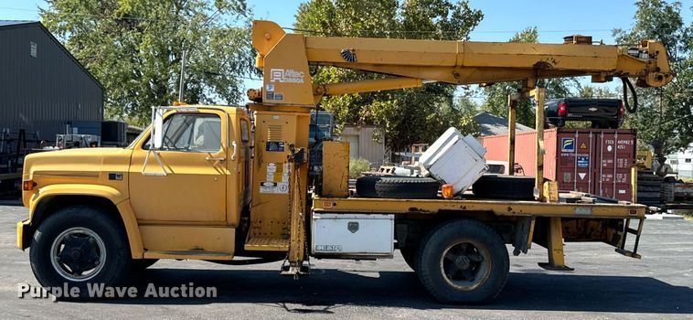image for item DX1445 1987 GMC Sierra C7 crane truck