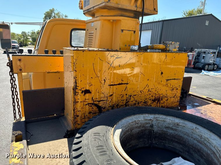 image for item DX1445 1987 GMC Sierra C7 crane truck