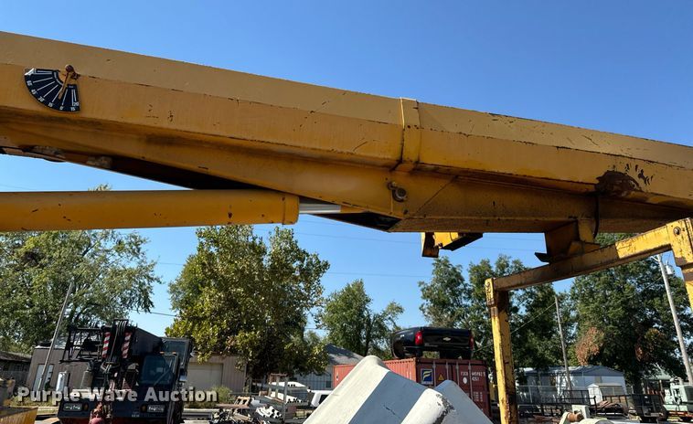 image for item DX1445 1987 GMC Sierra C7 crane truck