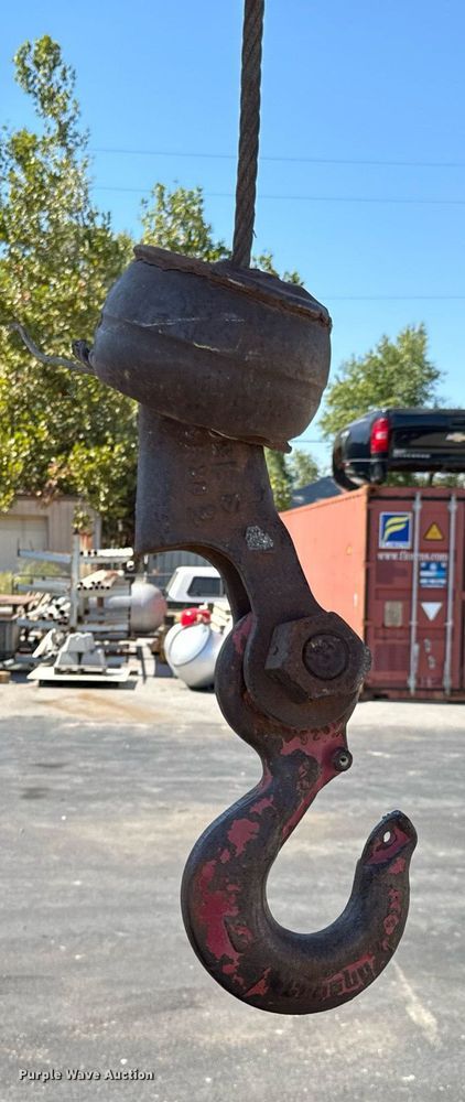 image for item DX1445 1987 GMC Sierra C7 crane truck