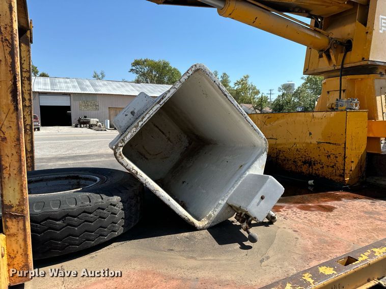 image for item DX1445 1987 GMC Sierra C7 crane truck