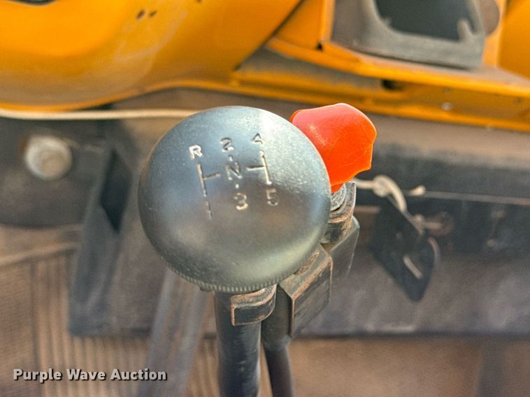 image for item DX1445 1987 GMC Sierra C7 crane truck