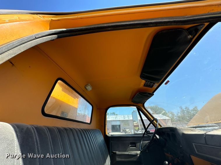 image for item DX1445 1987 GMC Sierra C7 crane truck