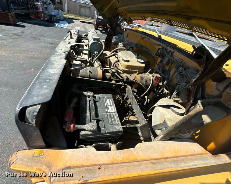 image for item DX1445 1987 GMC Sierra C7 crane truck