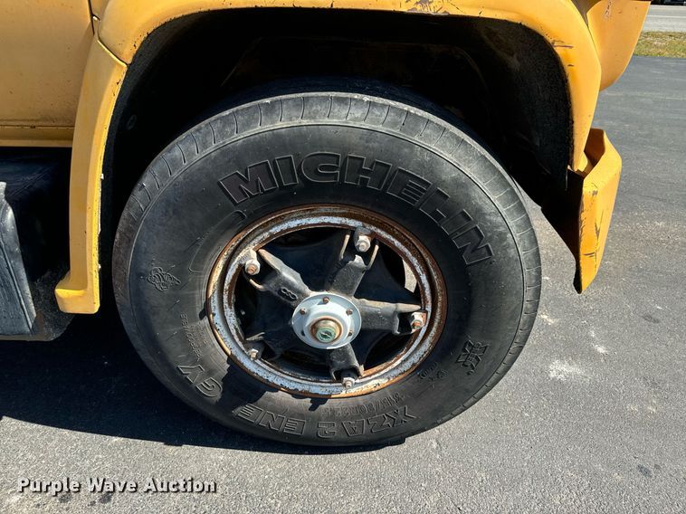 image for item DX1445 1987 GMC Sierra C7 crane truck