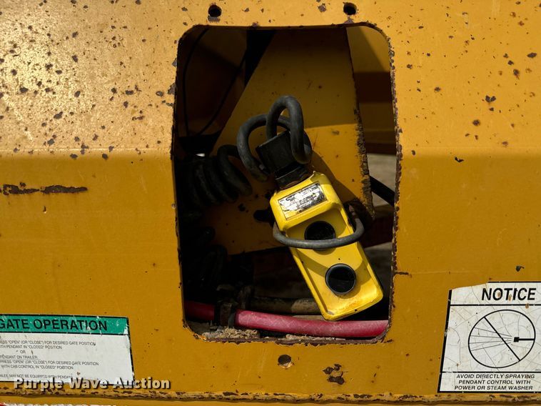 image for item DX1451 2006 Load King 2066D-37-2 bottom dump trailer