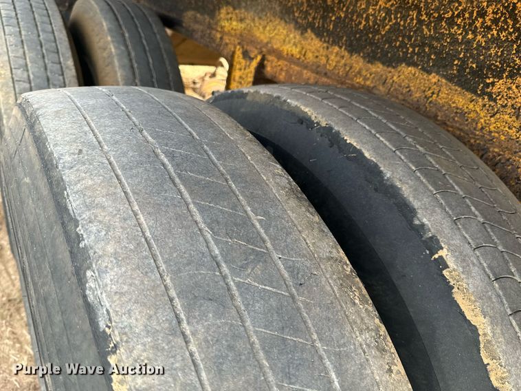 image for item DX1451 2006 Load King 2066D-37-2 bottom dump trailer