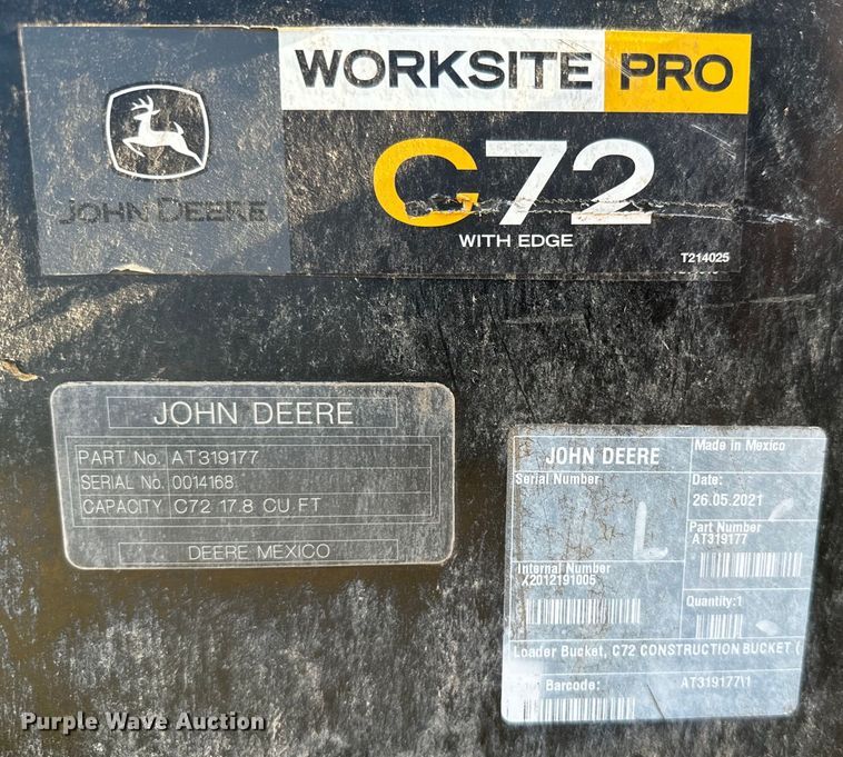 image for item DX3525 John Deere C72 skid steer bucket