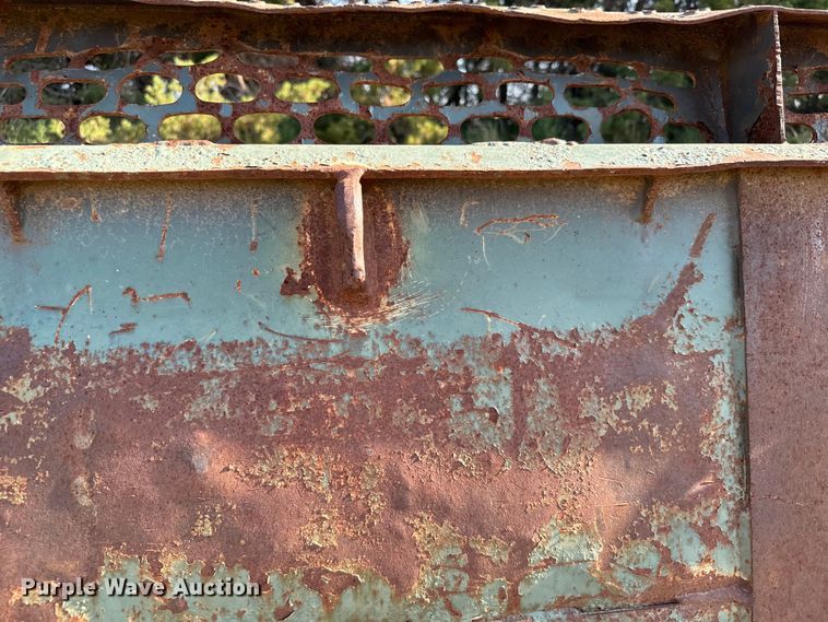 image for item DX3526 Star Equipment skid steer bucket