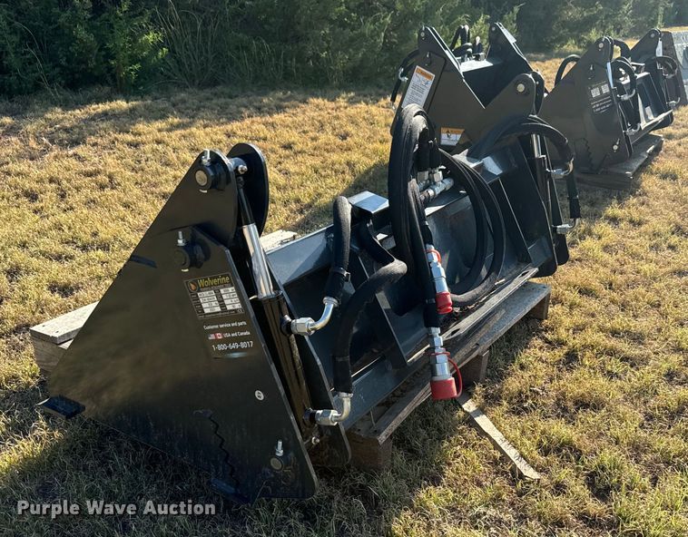 image for item DX3527 2023 Wolverine  MCB-11-48W compact utility loader four-in-one bucket