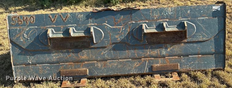 image for item DX3529 Skid steer bucket