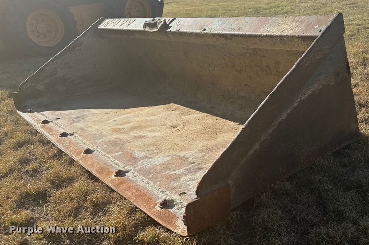 image for item DX3530 Skid steer bucket