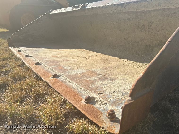 image for item DX3530 Skid steer bucket