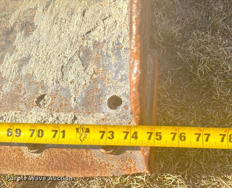 image for item DX3530 Skid steer bucket