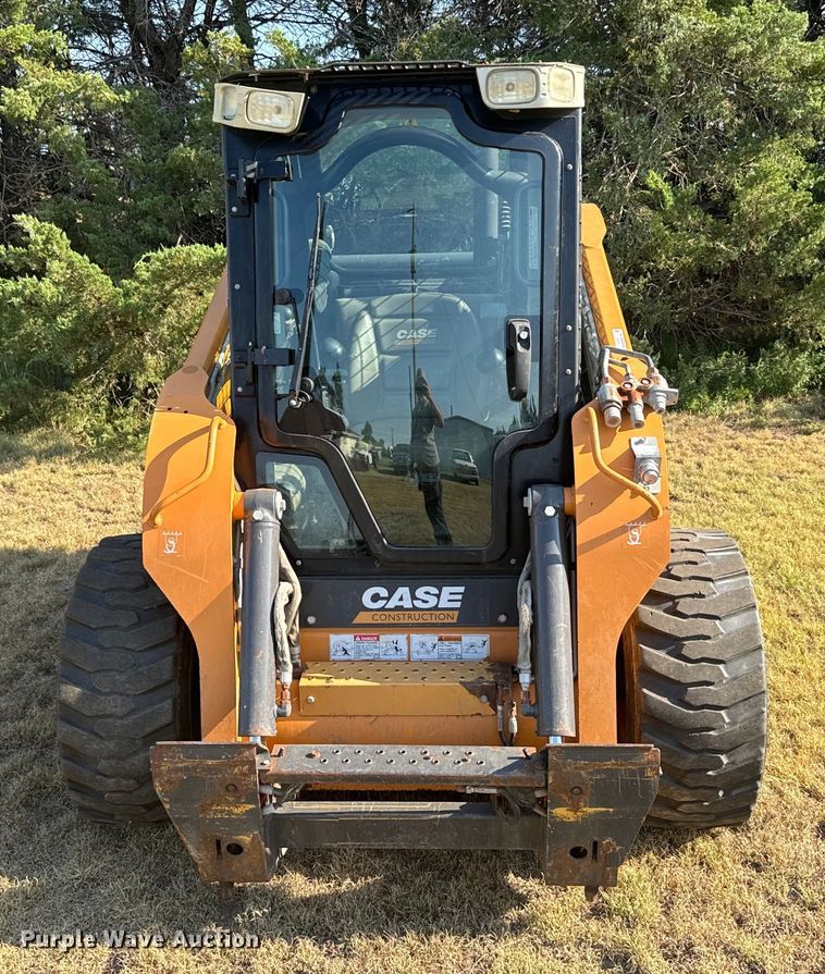 image for item DX3531 2013 Case SV300 skid steer loader