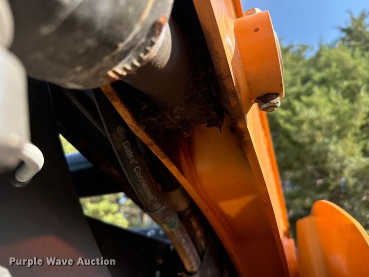 image for item DX3531 2013 Case SV300 skid steer loader