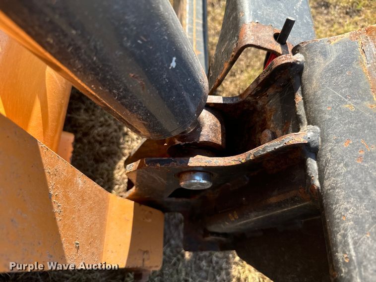 image for item DX3531 2013 Case SV300 skid steer loader