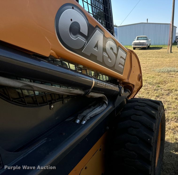 image for item DX3531 2013 Case SV300 skid steer loader