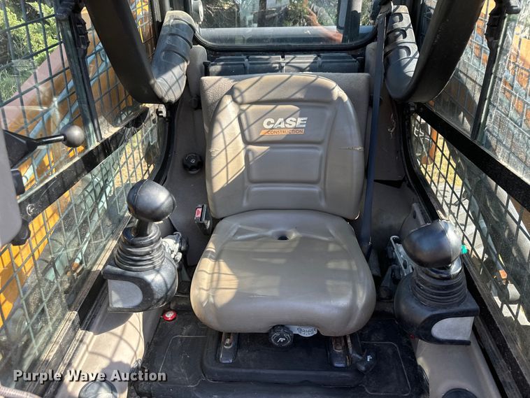 image for item DX3531 2013 Case SV300 skid steer loader