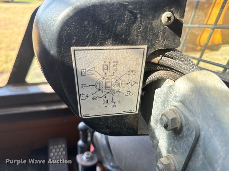 image for item DX3531 2013 Case SV300 skid steer loader