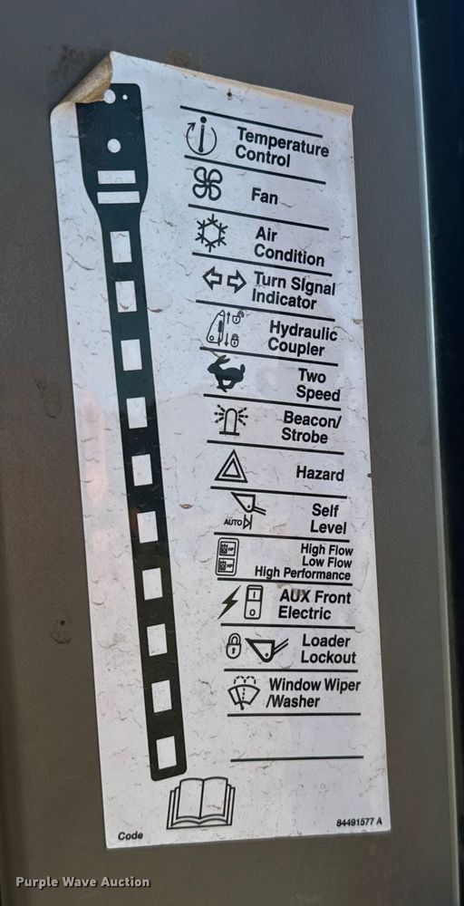 image for item DX3531 2013 Case SV300 skid steer loader