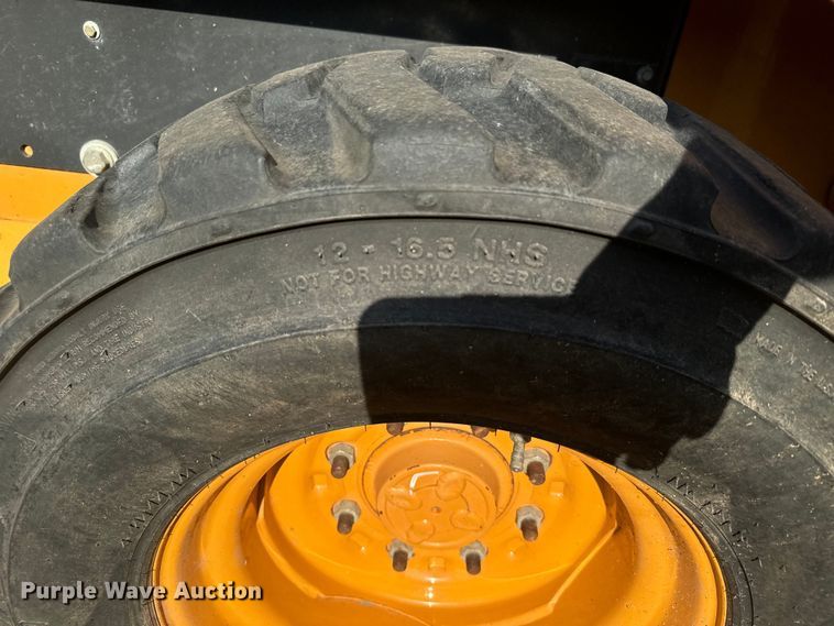 image for item DX3531 2013 Case SV300 skid steer loader