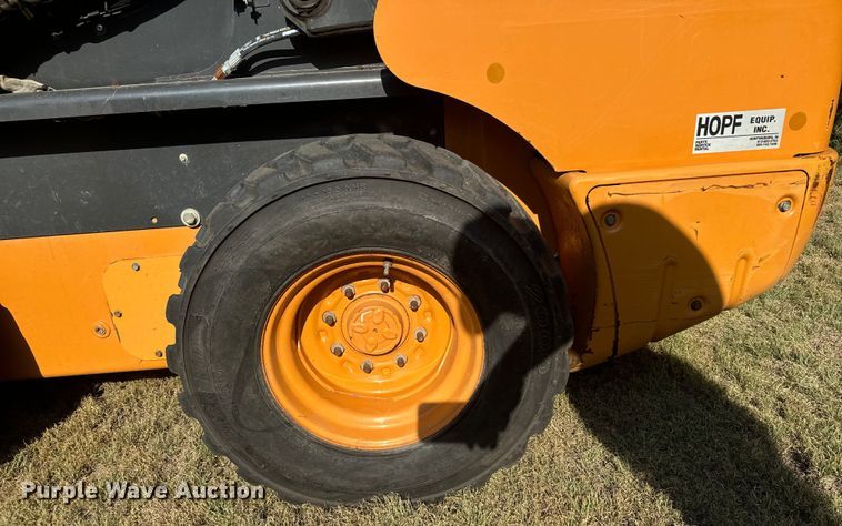 image for item DX3531 2013 Case SV300 skid steer loader