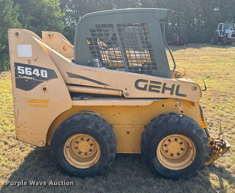 image for item DX3532 2005 Gehl 5640 Turbo skid steer loader