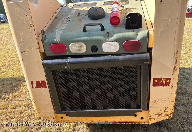 image for item DX3532 2005 Gehl 5640 Turbo skid steer loader