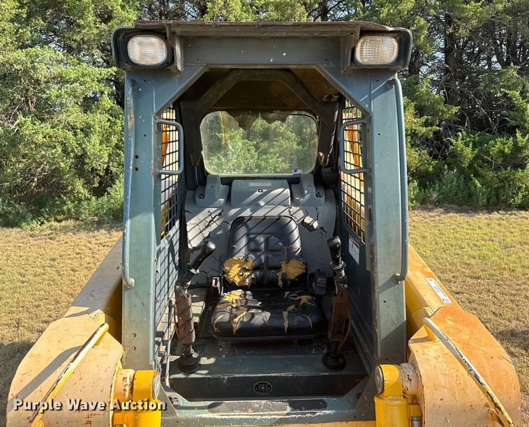 image for item DX3532 2005 Gehl 5640 Turbo skid steer loader