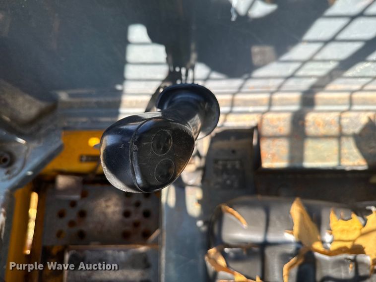 image for item DX3532 2005 Gehl 5640 Turbo skid steer loader