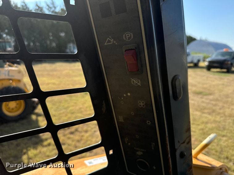 image for item DX3532 2005 Gehl 5640 Turbo skid steer loader